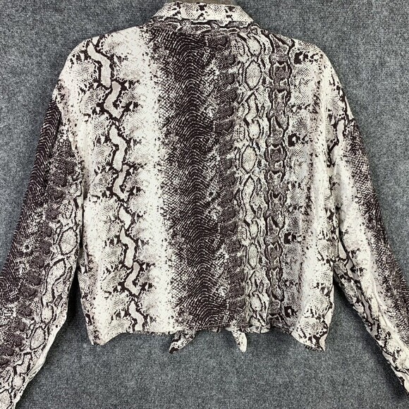 Dynamite Tie Front Blouse NWT Women L Brown Snake Print Cropped 3 Buttons - Picture 10 of 12